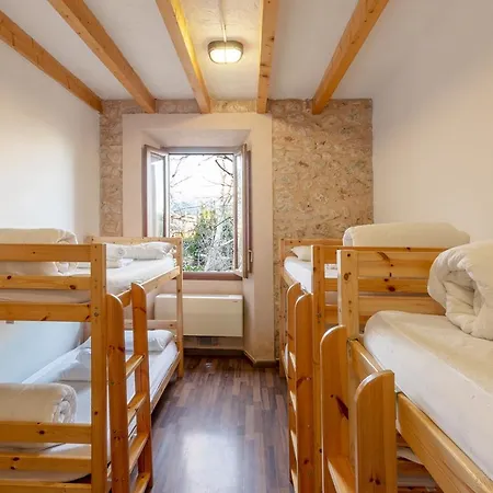Hostel Pont Roma *